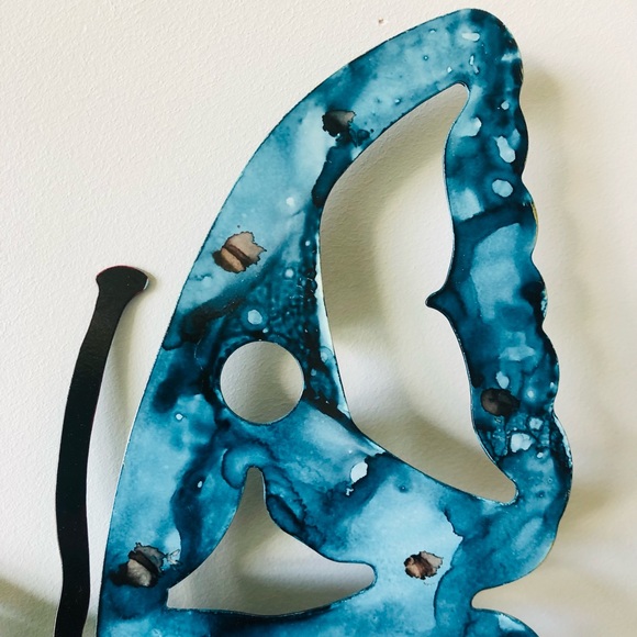 EARTHBOUND Blue Butterfly Wall Decor Large - Picture 3 of 7